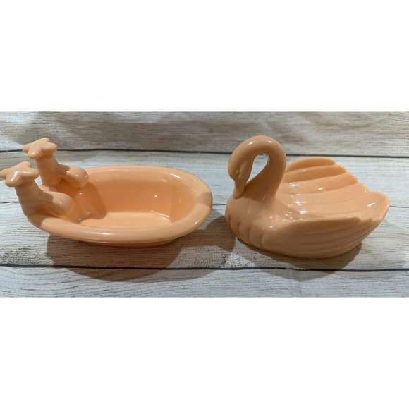 The Unbranded Brand Other - Vintage Retro Lot Of 2 Peach Hard Plastic Swan & Bathtub Soap Dish MCM Tub6